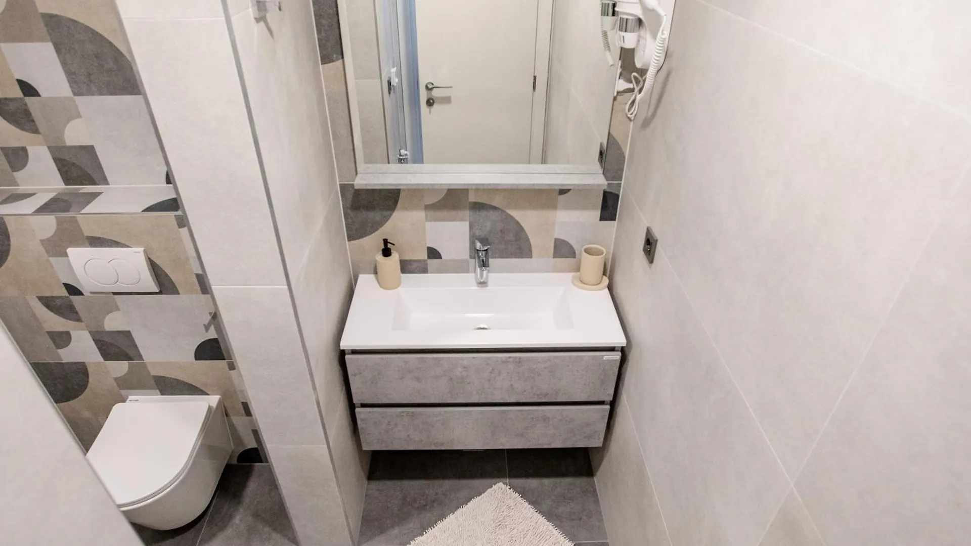 Apartments Bolero Rab Town 0*,  Croatia